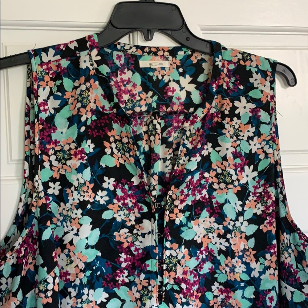 Plus size Maurices floral sleeveless shirt